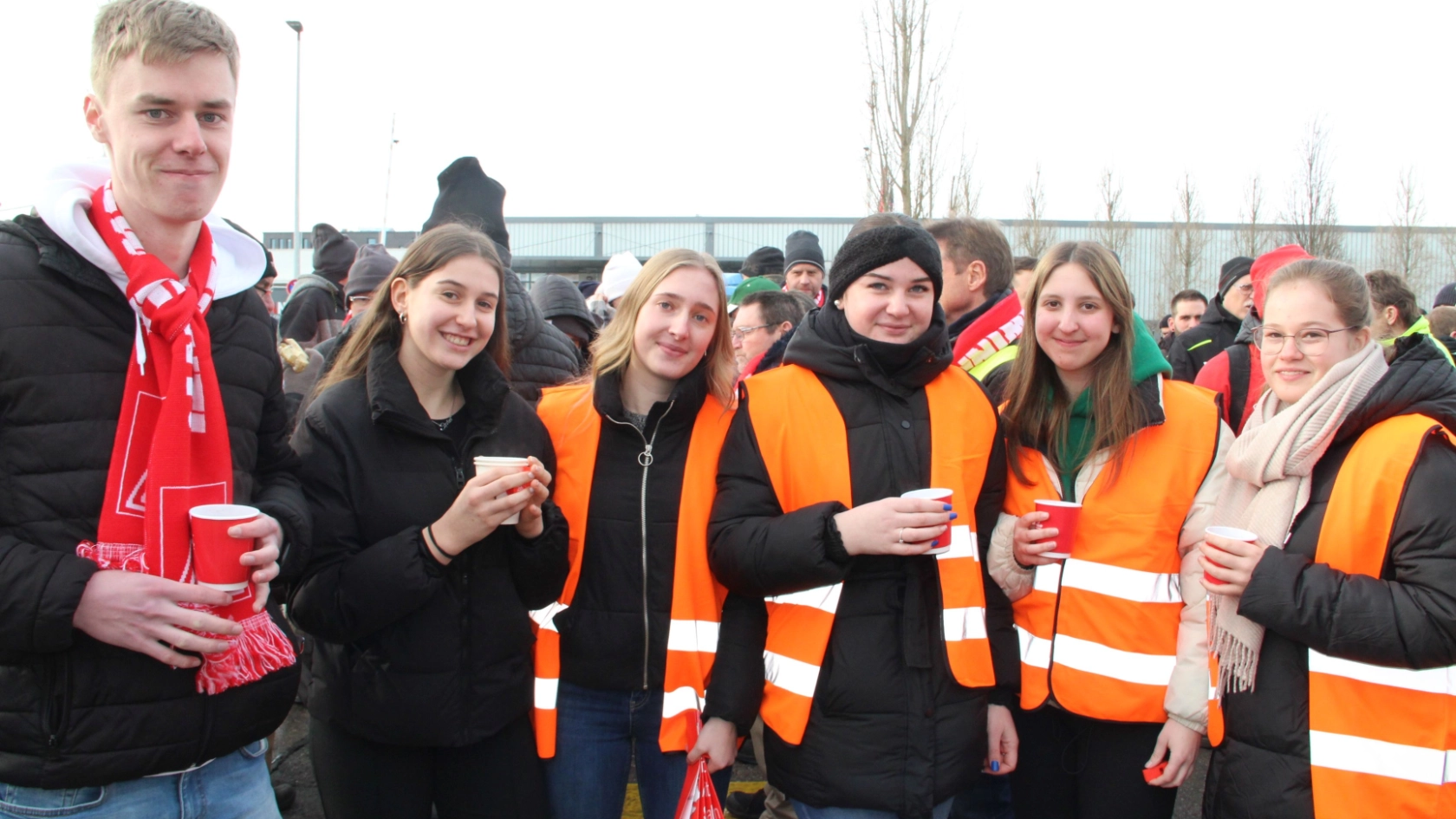 Warnstreik in der Holz- und Kunststoffindustrie: Jeld-Wen, Oettingen