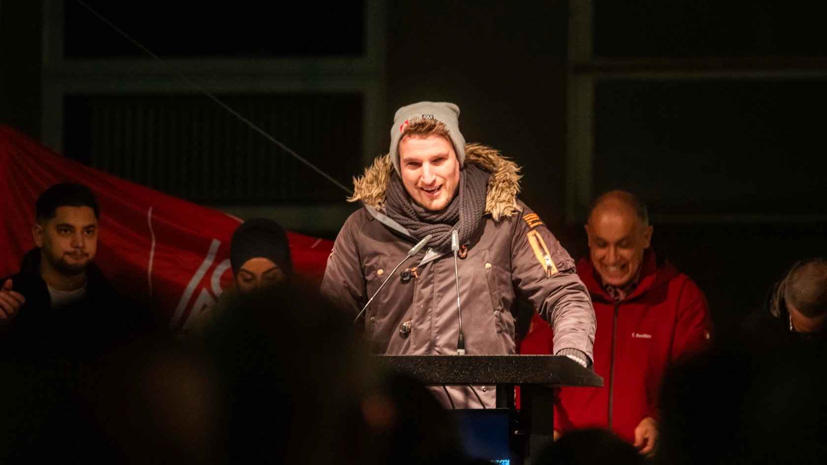 Kundgebung in Wolfsburg: "Stoppt den Kahlschlag"