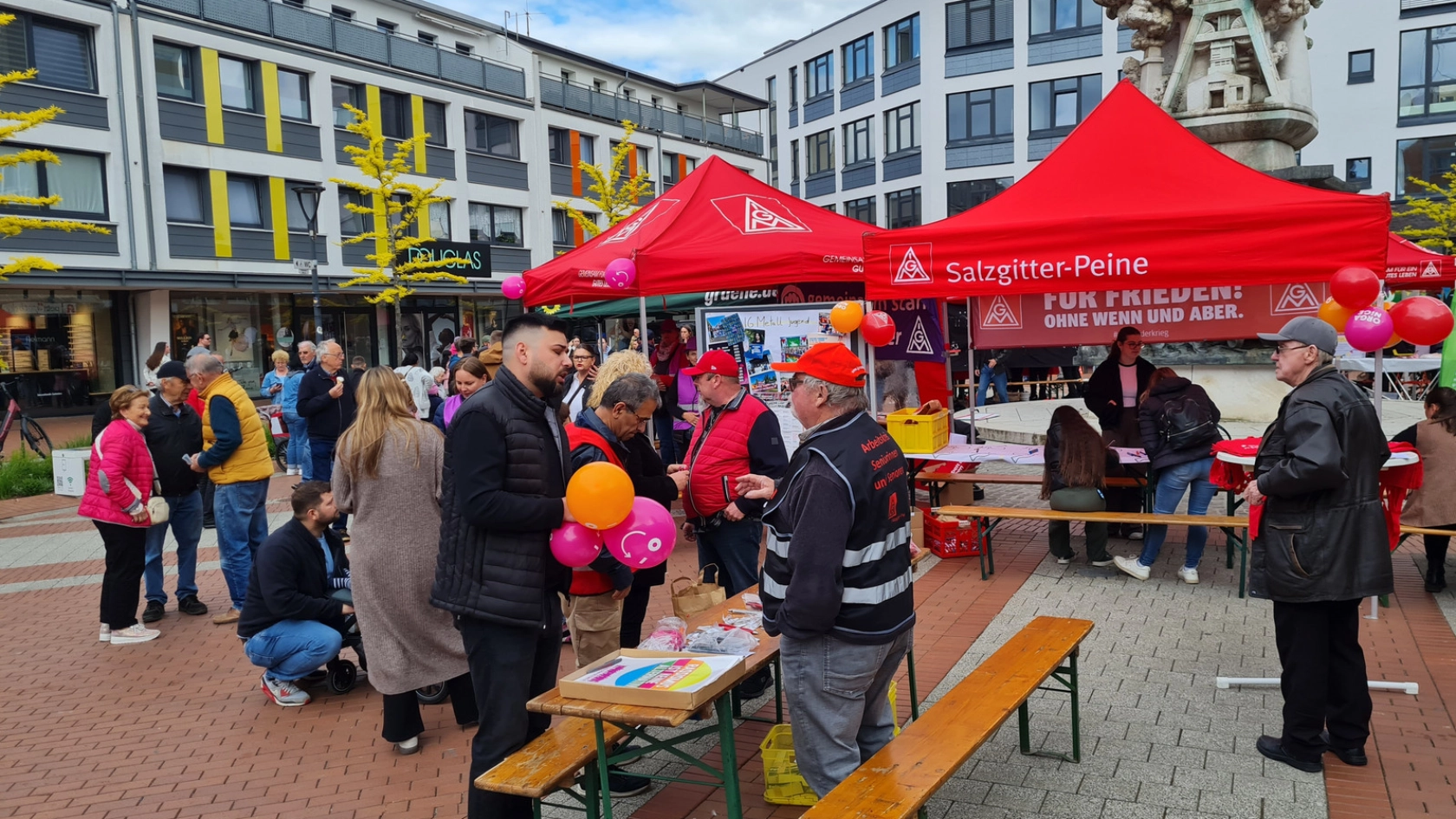 Friedensfest am Monument
