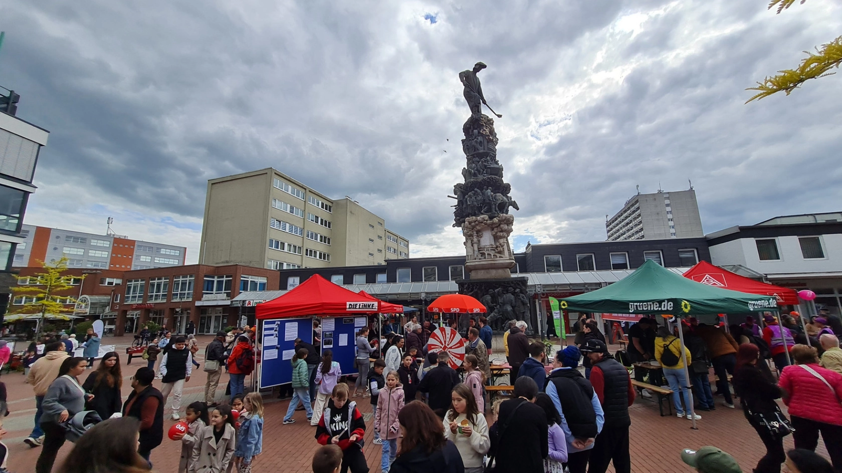 Friedensfest am Monument