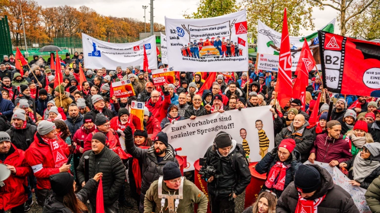 2024-11-21 3. Verhandlung VW Kundgebung