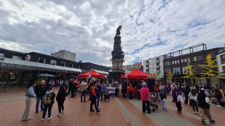 Friedensfest am Monument