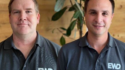 David Kunz (links) und Andreas Wolferseder, Betriebsräte bei Esterer WD in Altötting