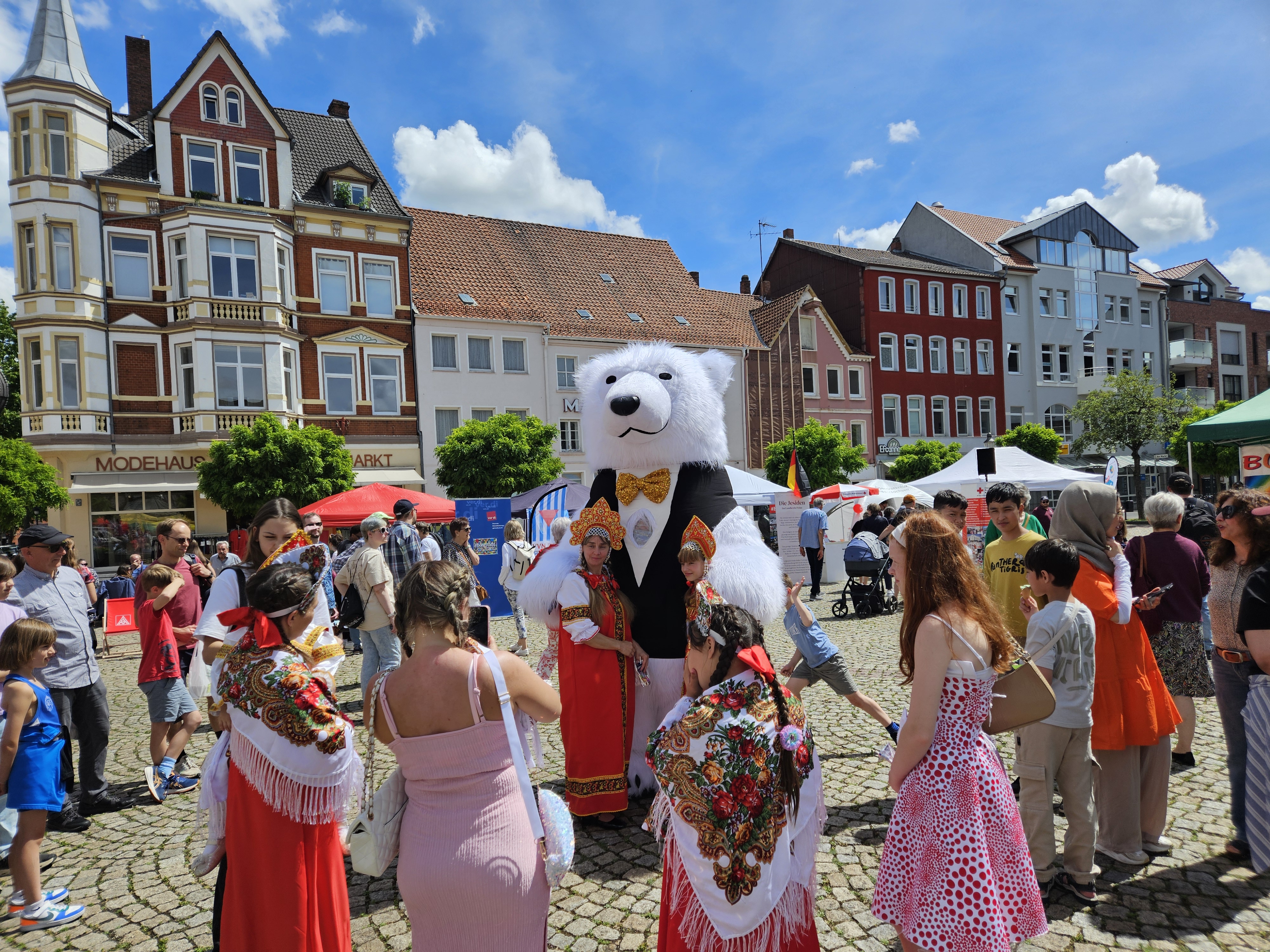 "Fest der Kulturen" auf dem Peiner Marktplatz